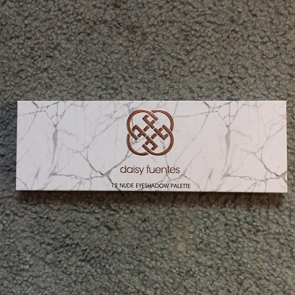 Daisy Fuentes 12 Nude Eyeshadow Palette